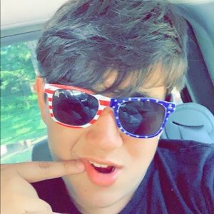 Meet your Posher, Justin